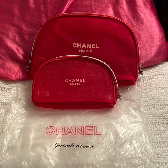 New Chanel beauty 2 mesh cosmetic pouches CC snowflake zipper pulls - Picture 1 of 7